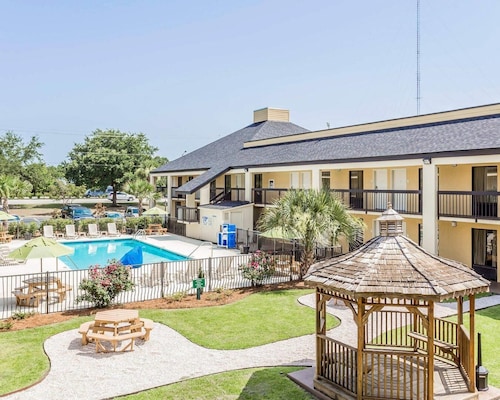Quality Inn Mt. Pleasant - Charleston