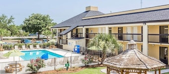 Quality Inn Mt. Pleasant - Charleston