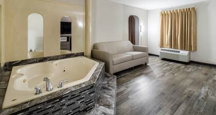 Red Roof Inn & Suites Jackson, TN