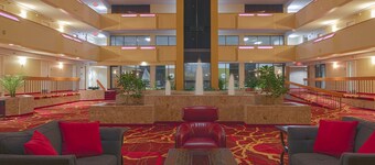 MCM Eleganté Hotel & Suites