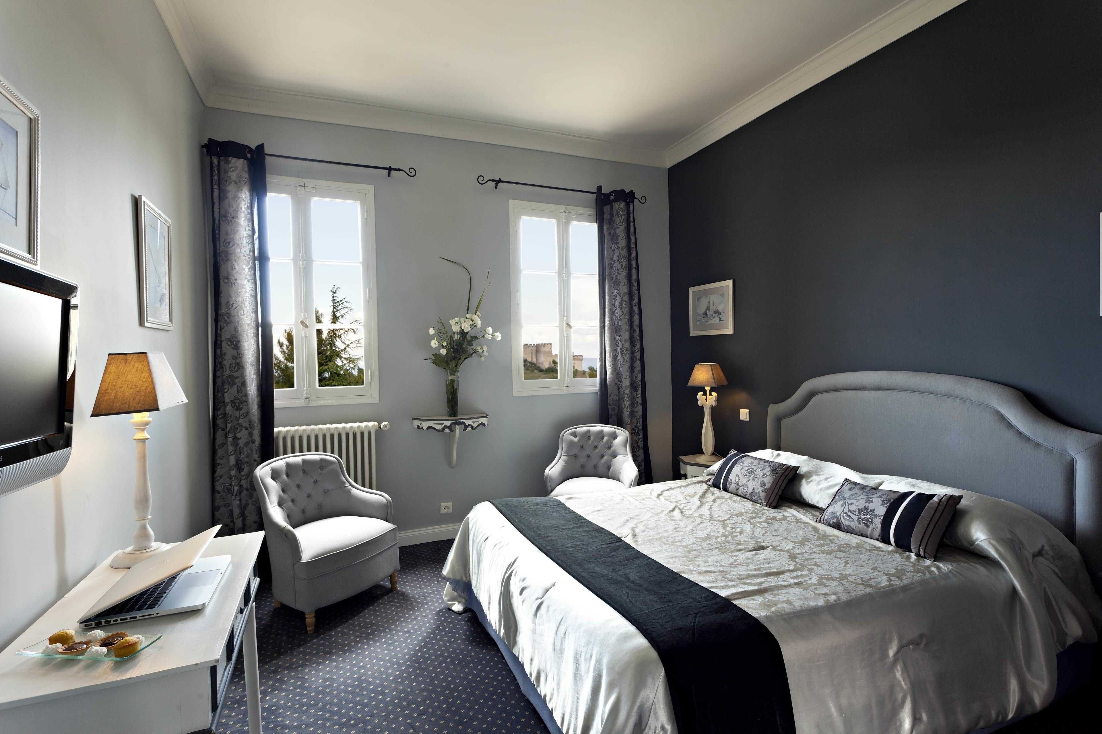 double or twin room | 1 bedroom, in-room safe, desk, iron/ironing board