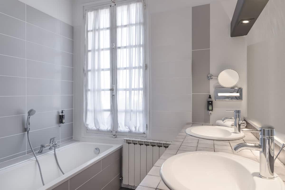 double or twin room | bathroom | free toiletries, hair dryer, towels