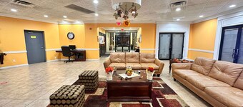 Super 8 by Wyndham Harrison OH