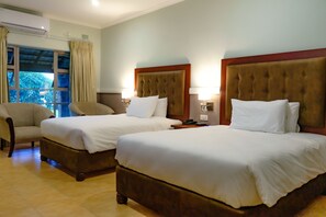 Blackout curtains, iron/ironing board, bed sheets, alarm clocks - Great Zimbabwe Hotel (Masvingo)