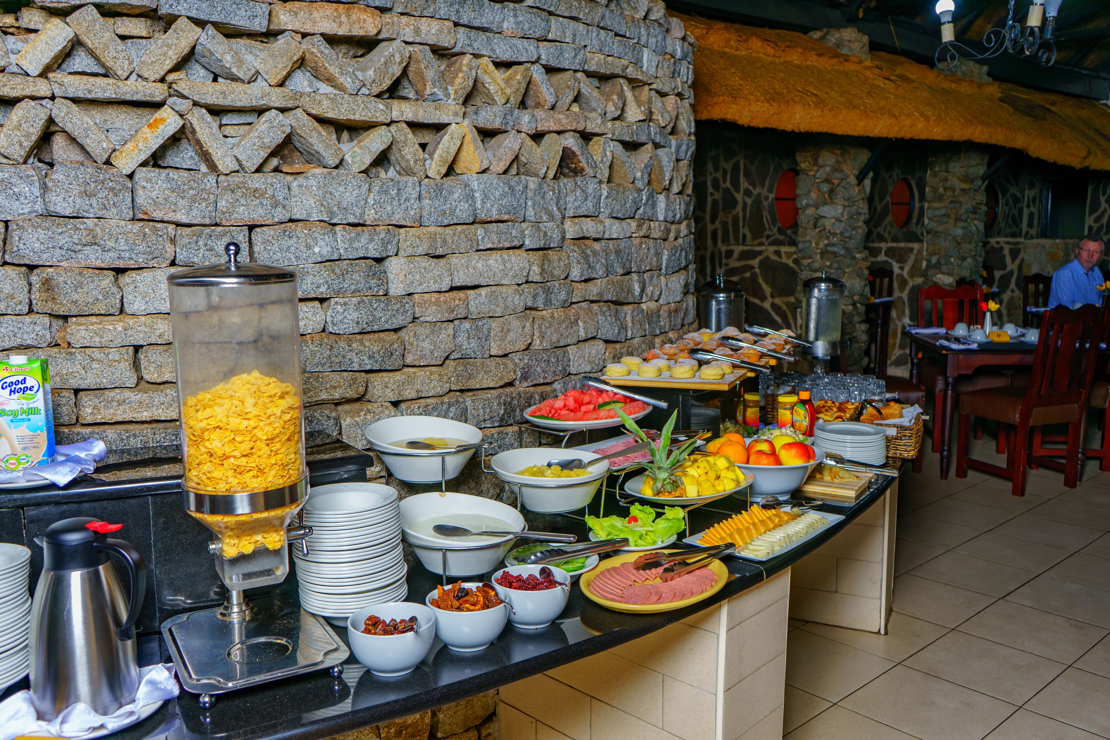 Daily buffet breakfast (ZWL 25 per person)