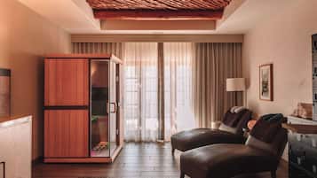 Couples treatment room(s), sauna, hot tub, body treatments, aromatherapy