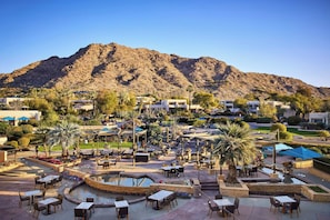 2 bars/lounges, poolside bar