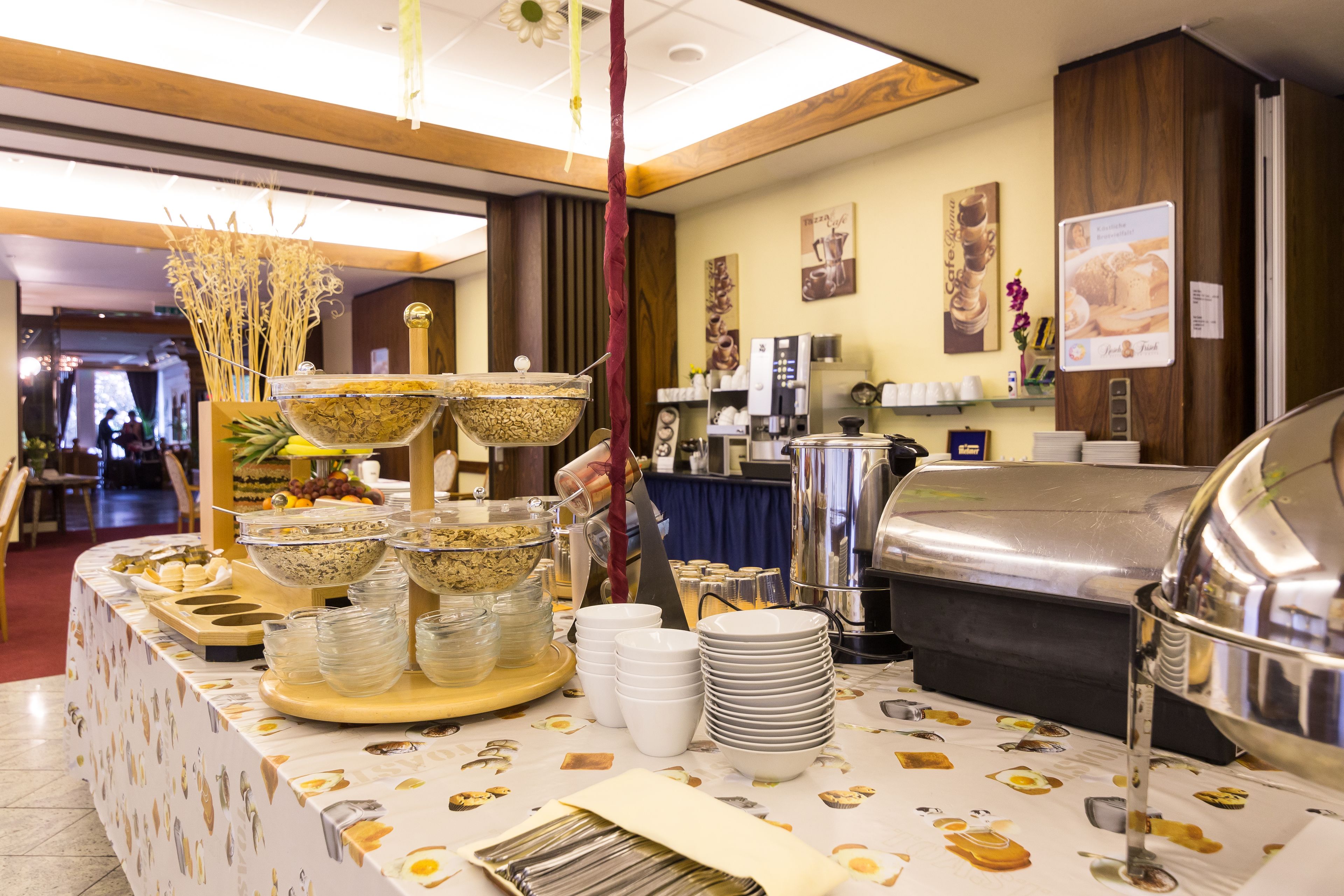 Tägliches Frühstücksbuffet gegen Gebühr