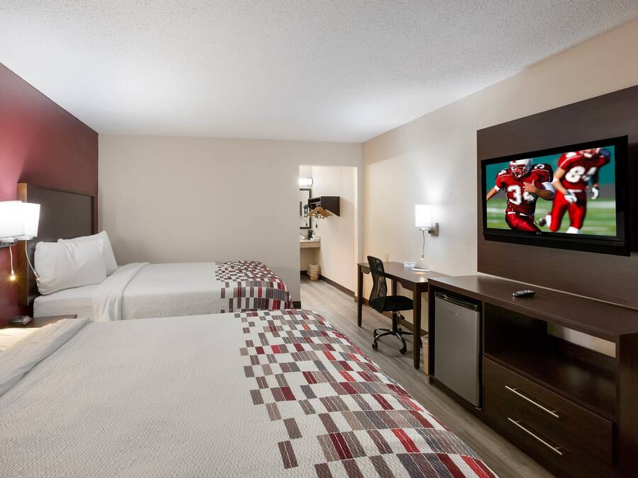 Deluxe Room, 2 Queen Beds, Accessible, Non Smoking (Roll-In Shower) | Free WiFi, bed sheets