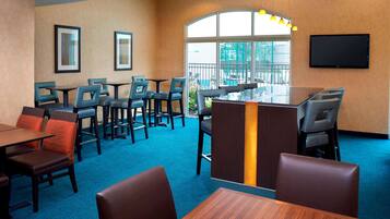 Petit déjeuner buffet compris tous les jours