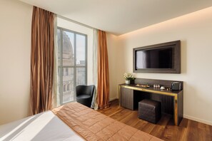 Executive Double or Twin Room | Hypo-allergenic bedding, down comforters, pillowtop beds, minibar - Hotel Dei Cavalieri Milano Duomo (Milan)