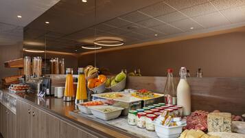Daily buffet breakfast (EUR 21 per person)