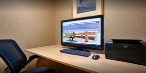 Business center - Wyndham Garden Jacksonville (Jacksonville)
