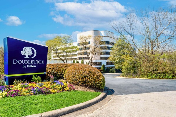 Exterior - DoubleTree by Hilton South Charlotte Tyvola (Charlotte)