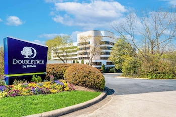 DoubleTree by Hilton South Charlotte Tyvola