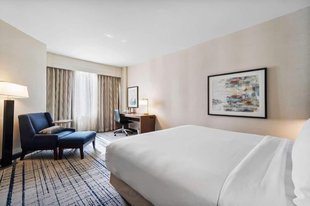 Literie de qualité supérieure, couette en duvet d'oie, bureau