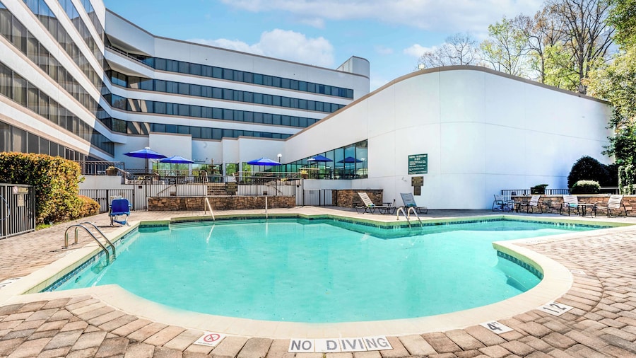 DoubleTree by Hilton South Charlotte Tyvola