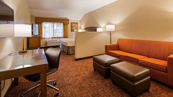 Standard Room, 1 King Bed, Non Smoking, Refrigerator (with Sofabed) | Egyptian cotton sheets, premium bedding, memory foam beds, in-room safe