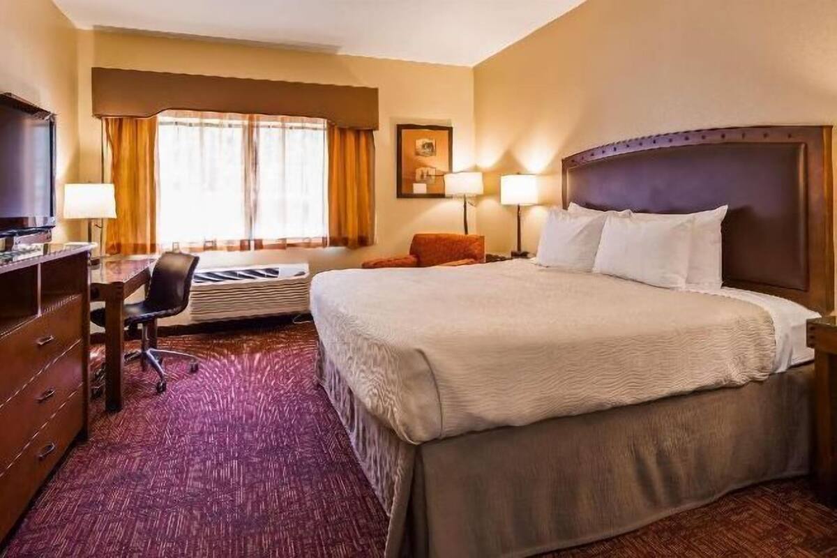 Egyptian cotton sheets, premium bedding, memory foam beds, in-room safe