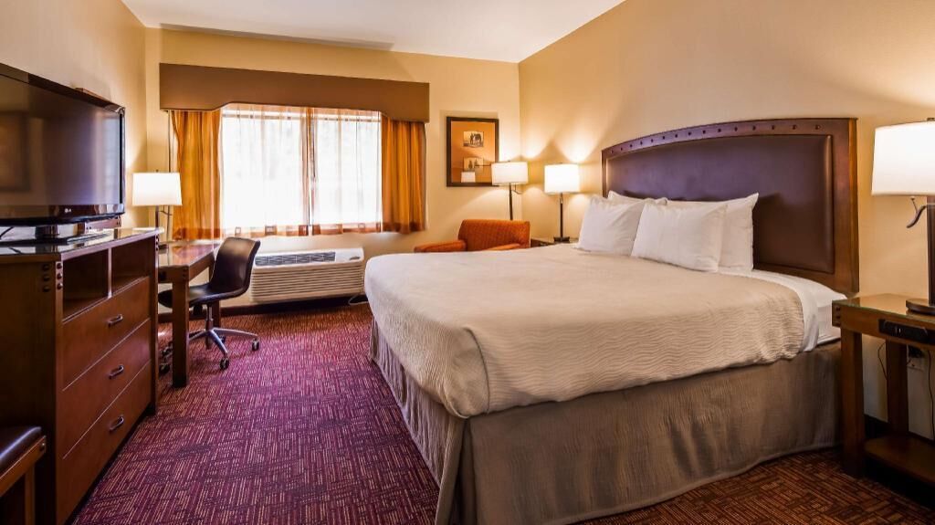 Egyptian cotton sheets, premium bedding, memory foam beds, in-room safe
