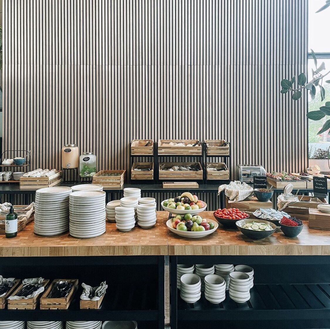 Daily buffet breakfast (DKK 150 per person)