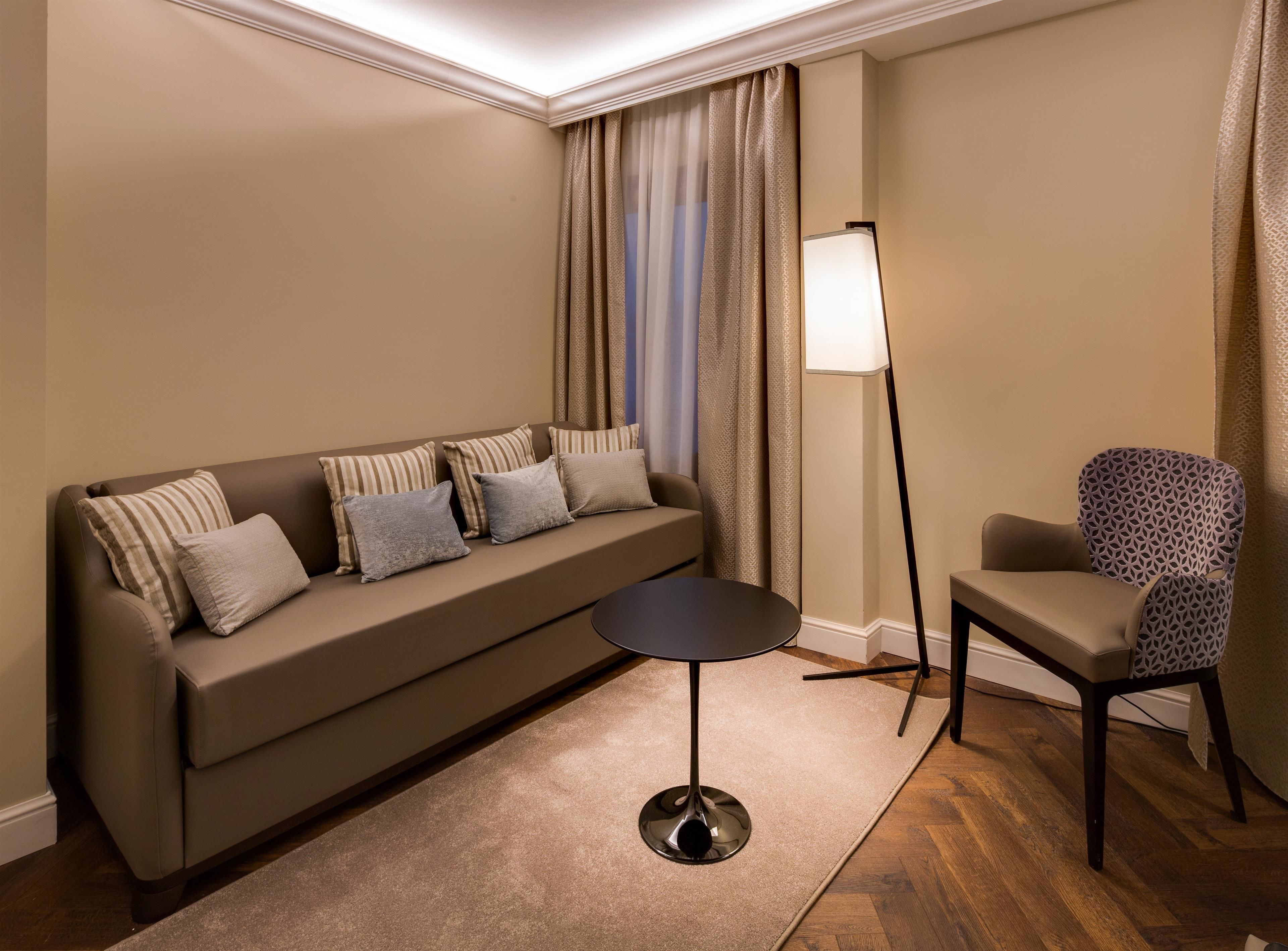 minibar, in-room safe, desk, blackout curtains