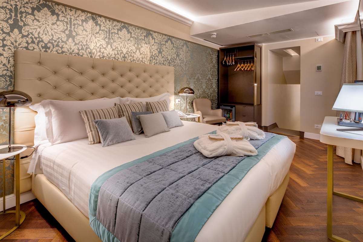 Suite Junior, 1 letto queen, non fumatori (with Single Sofabed)
