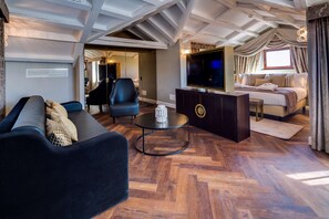 Suite Deluxe, 1 letto queen, non fumatori | 1 dormitorio, minibar, caja fuerte y escritorio