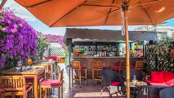 Bar (en la propiedad)