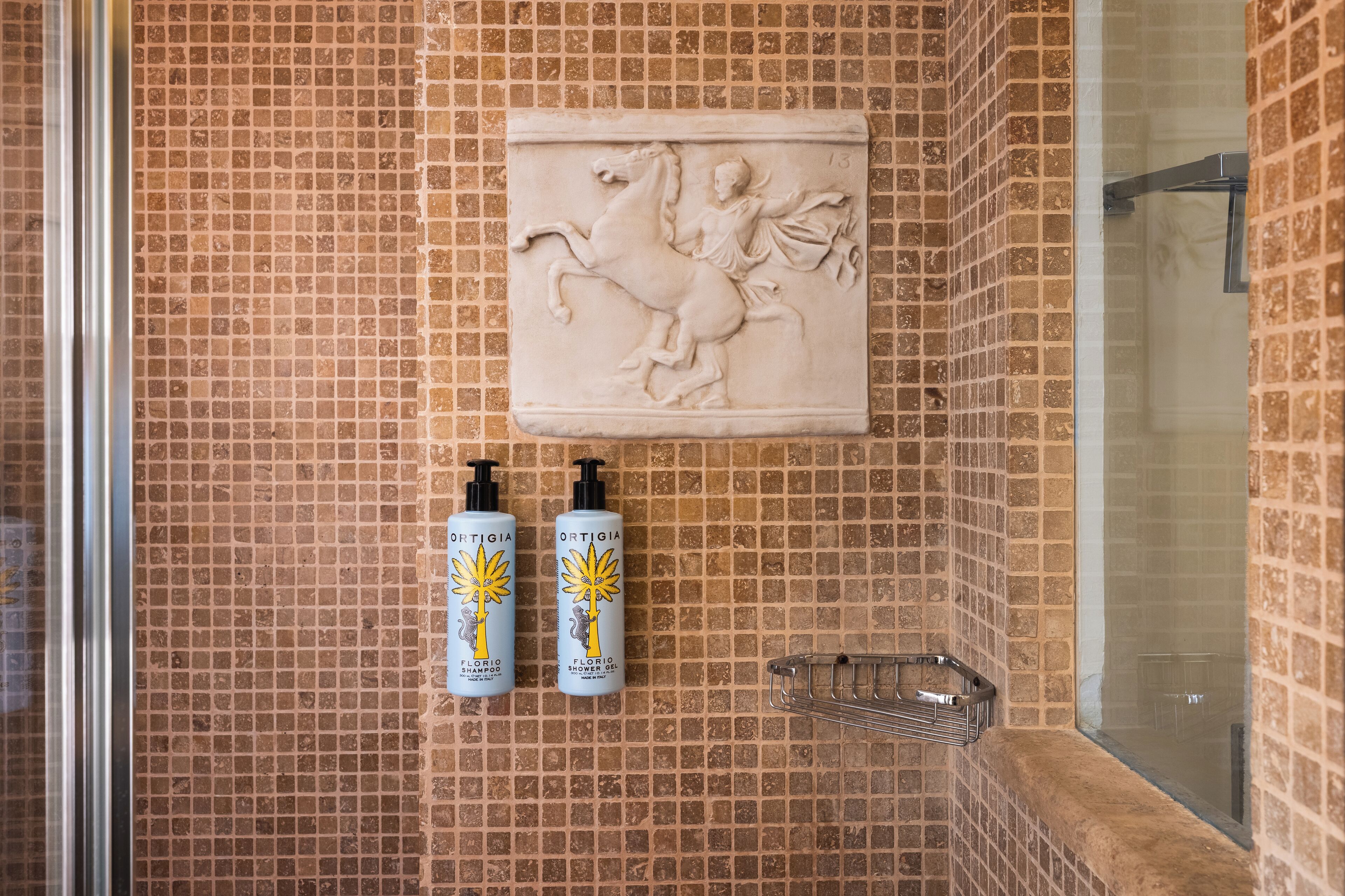 double room single use | bathroom | combined shower/bathtub, free toiletries, hair dryer, slippers