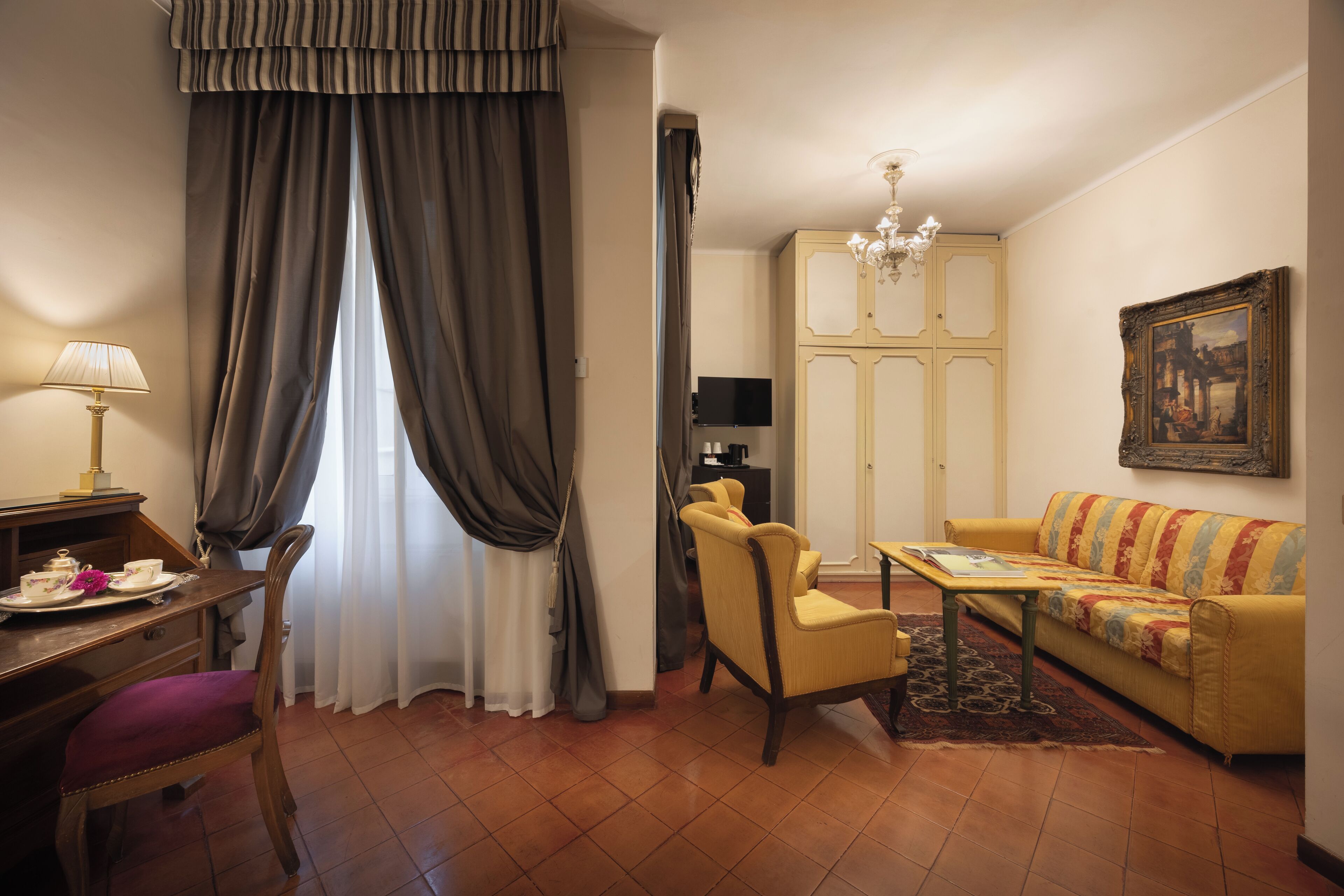 family room | living area | flat-screen tv