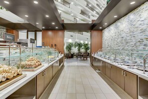 Desayuno bufé gratuito y diario