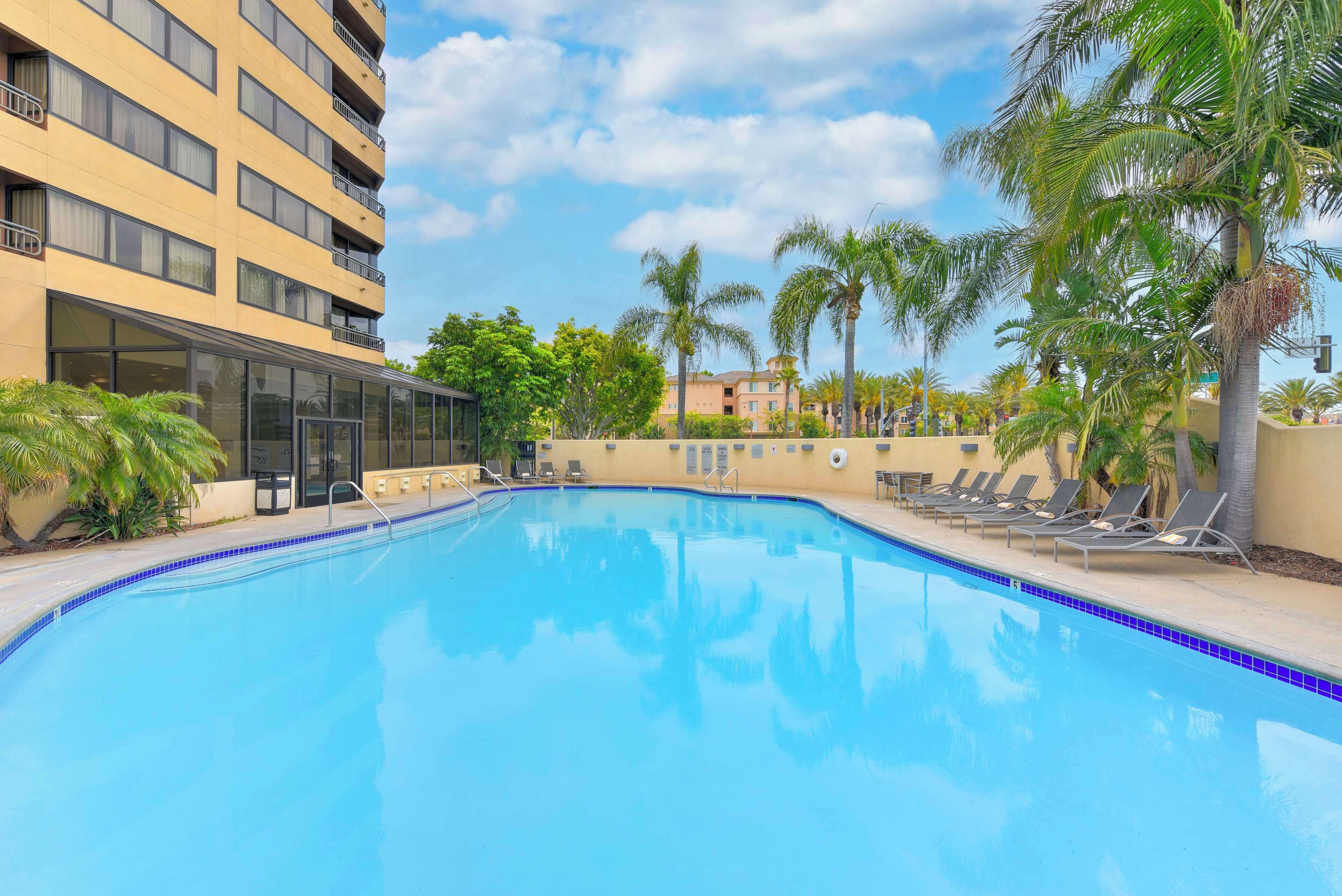 室內泳池、室外泳池