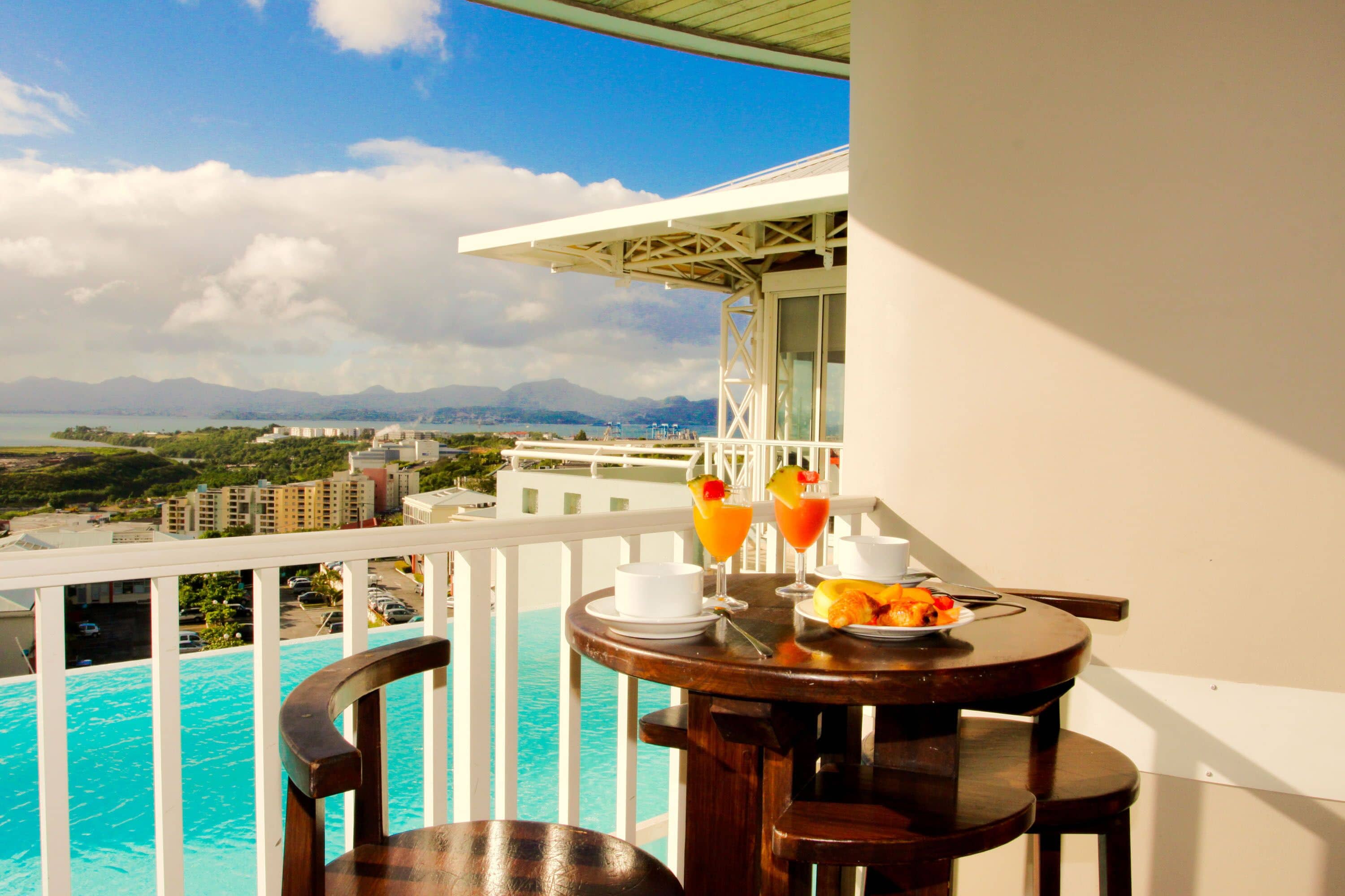 Tägliches Frühstücksbuffet (26 EUR pro Person)