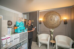 Hot stone massages, deep-tissue massages, Thai massages, facials - Karibea Valmenière Hôtel (Fort-de-France)