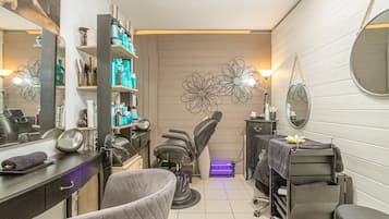 Massaggi con le pietre calde, massaggi “deep tissue”