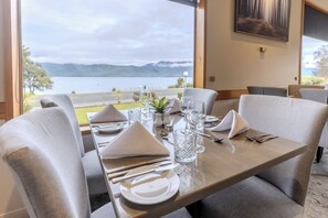 Local cuisine - Kingsgate Hotel Te Anau (Te Anau)