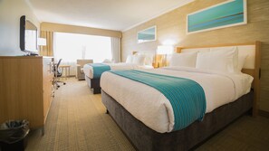 1 bedroom, desk, laptop workspace, iron/ironing board - Holiday Inn Greenville by IHG (Greenville)