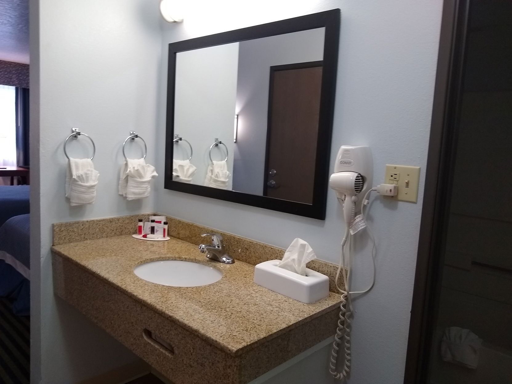 Baño | Secadora de cabello y toallas 