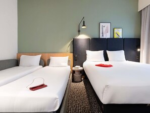 In-room safe, desk, soundproofing, free WiFi