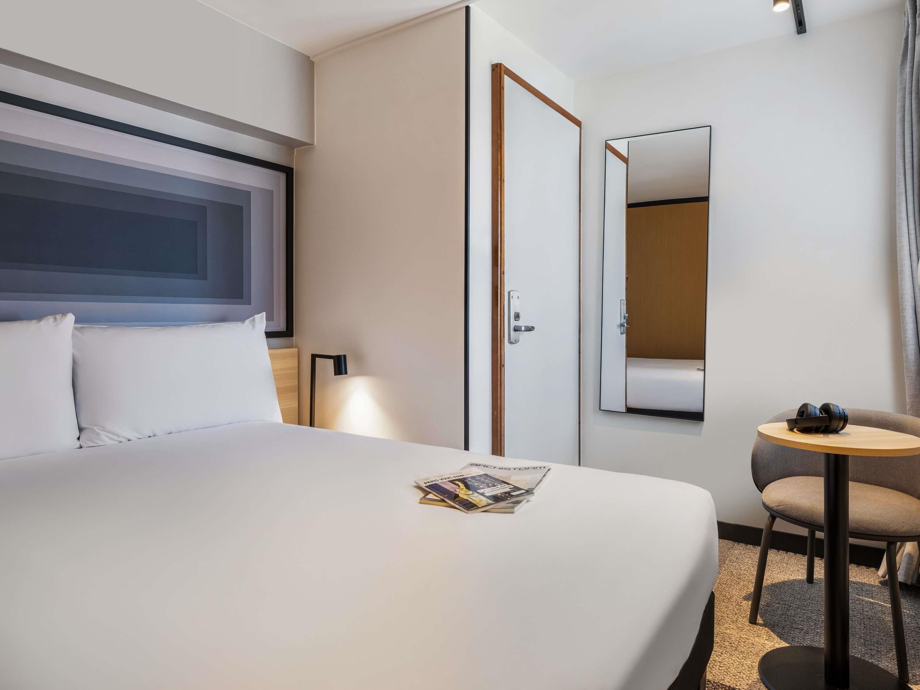 In-room safe, desk, soundproofing, free WiFi