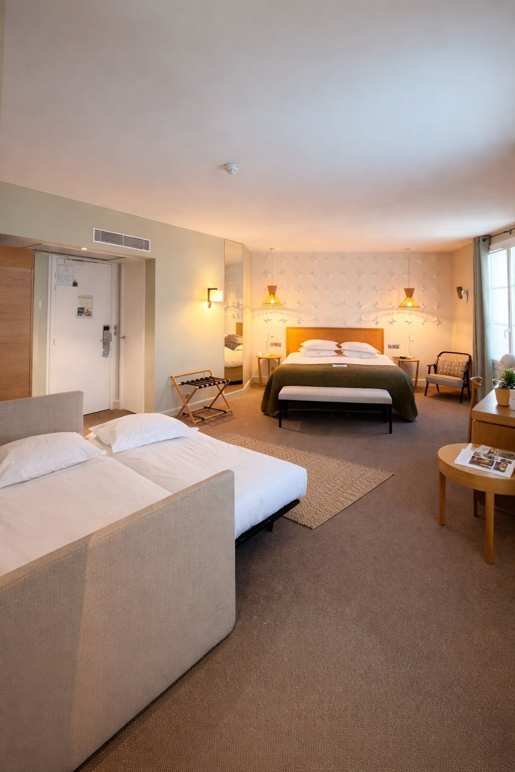 Familie vierpersoonskamer | Lakens van Egyptisch katoen, luxe beddengoed, Tempur Pedic-bedden