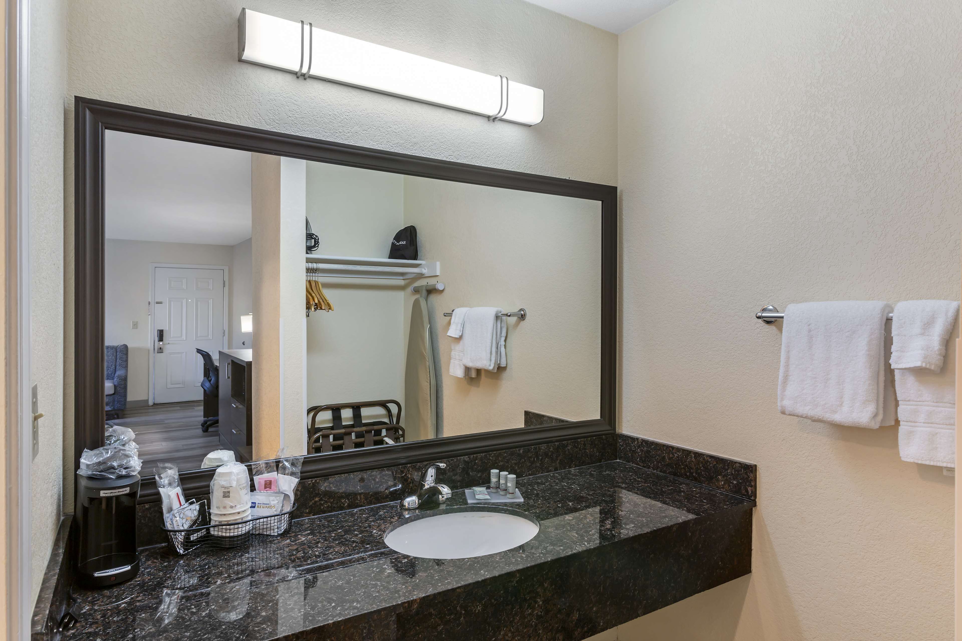 combined shower/bathtub, free toiletries, hair dryer, towels