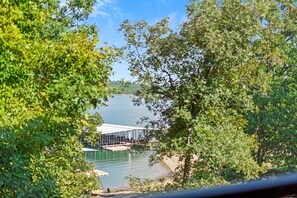 2-BD Waterfront Condo - Walk-In Level - 508 | Terrace/patio