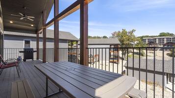 Indian Point - 5-Bedroom Lodge 170 | 1 bedroom, individually decorated, blackout curtains, iron/ironing board