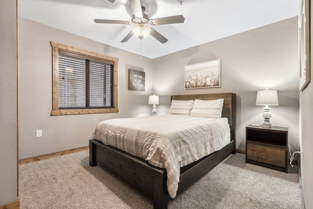 3 Bedroom Condo #1103 | 1 bedroom, individually decorated, blackout drapes, iron/ironing board