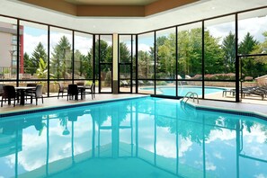 Indoor pool, seasonal outdoor pool, pool loungers