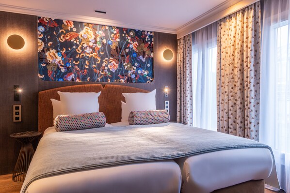 Premium bedding, in-room safe, laptop workspace, blackout drapes - Hotel Maison Axel Opéra Paris (Paris)