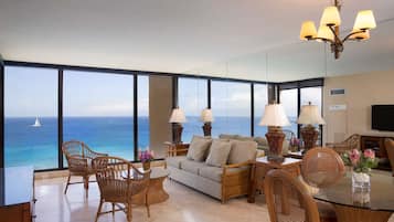 In-room safe, individually decorated, desk, laptop workspace