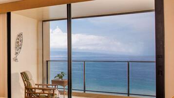 In-room safe, individually decorated, desk, laptop workspace